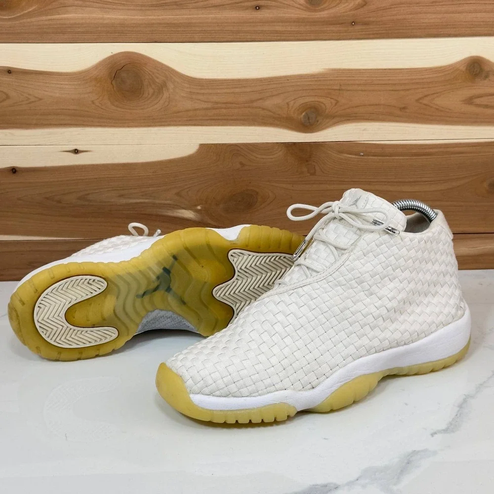 Jordan Future Phantom Cream White 656504-002 Basketball Size 7Y Youth/ 8.5 Women